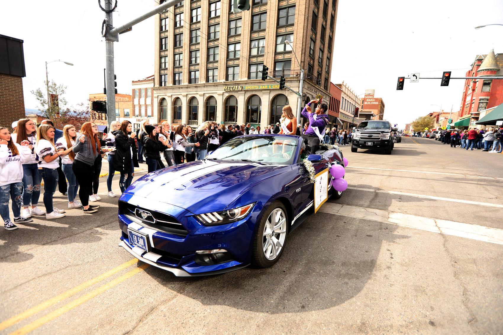 BHS Homecoming pararde on Park Street in Butte